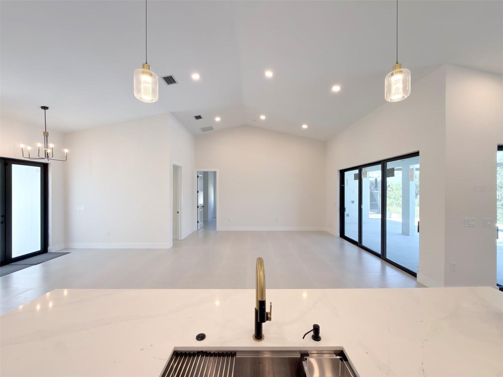 Image 43 of 49 For 14671 Lillian Circle