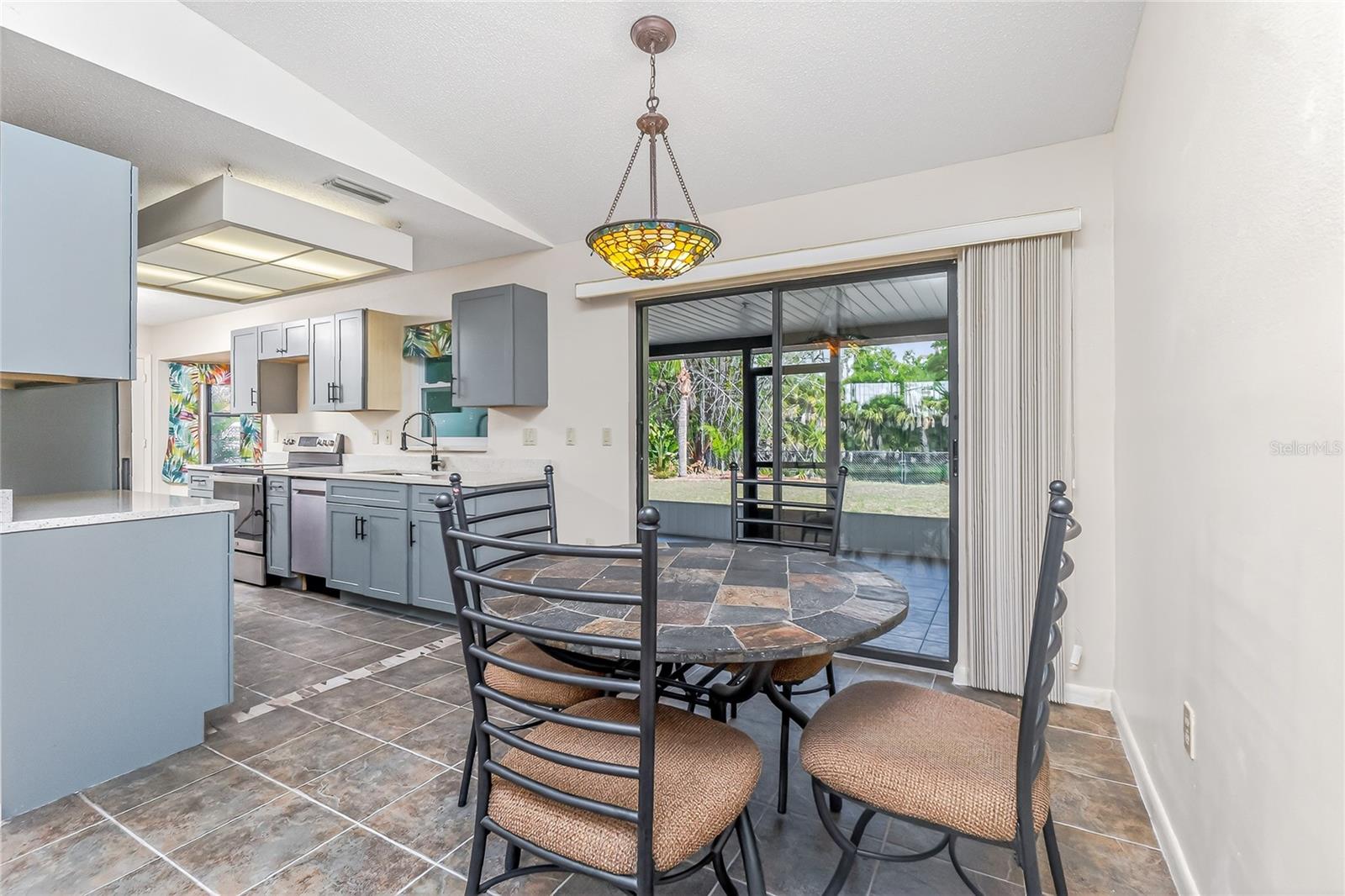 Image 10 of 43 For 9406 Prospect Avenue