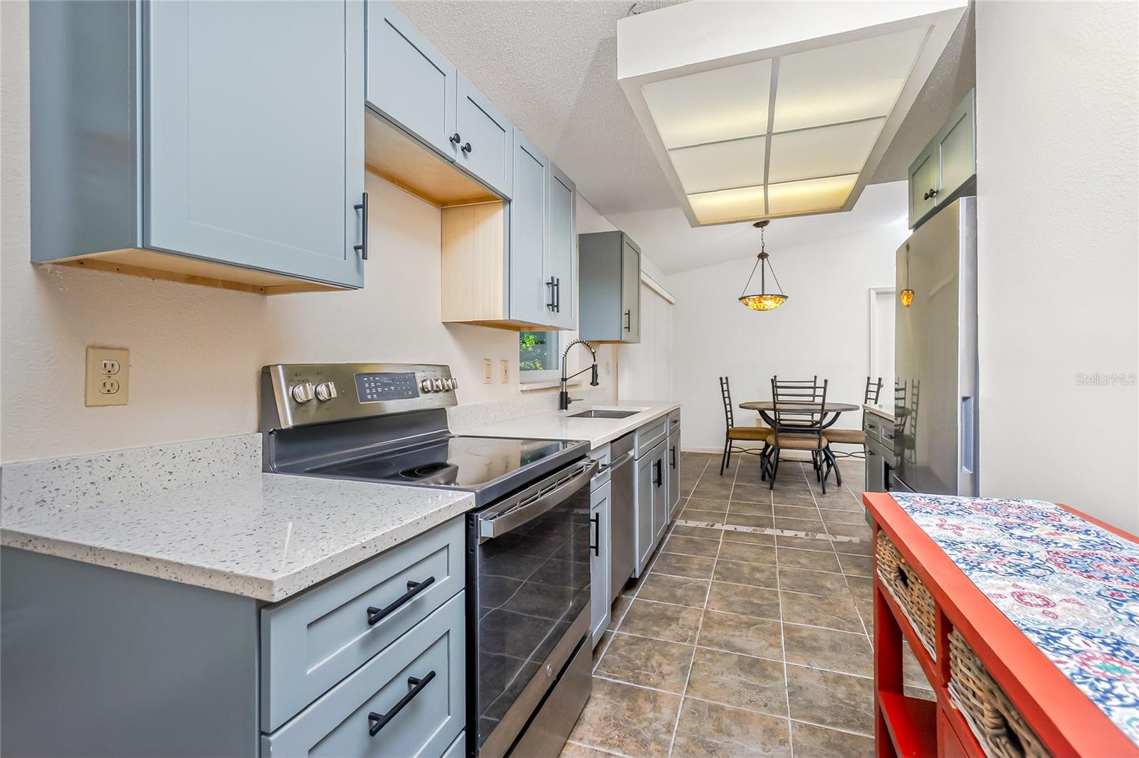Image 20 of 43 For 9406 Prospect Avenue