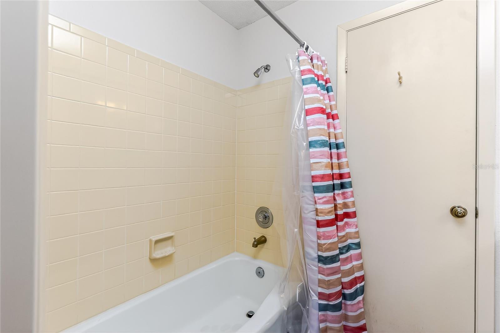 Image 32 of 43 For 9406 Prospect Avenue