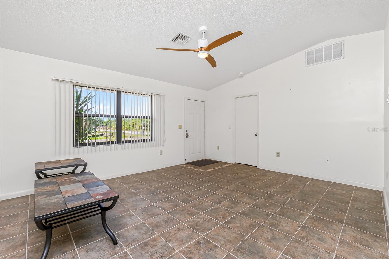 Image 5 of 43 For 9406 Prospect Avenue