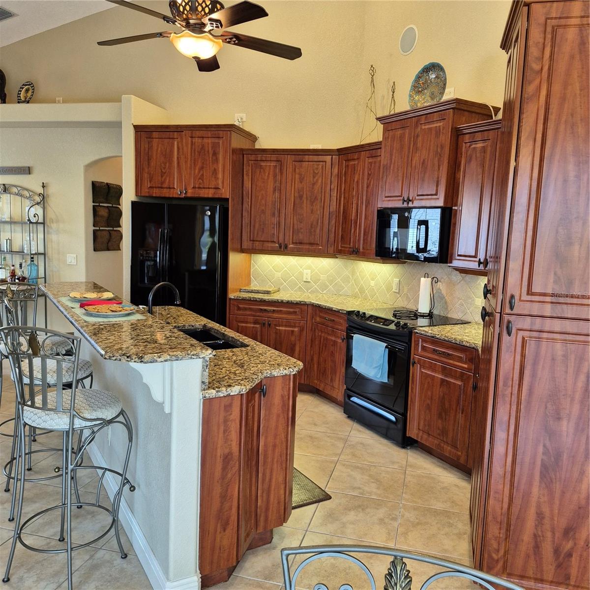 Image 31 of 87 For 19 Medalist Way