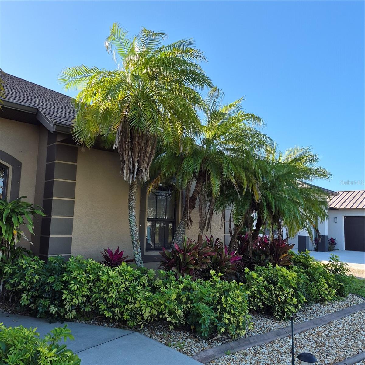 Image 6 of 87 For 19 Medalist Way