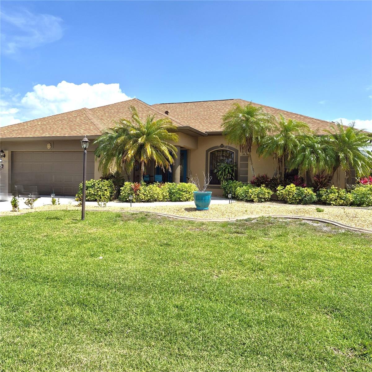 Image 7 of 87 For 19 Medalist Way