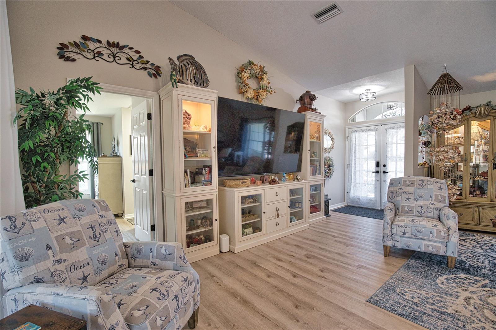 Image 17 of 99 For 22 Medalist Court