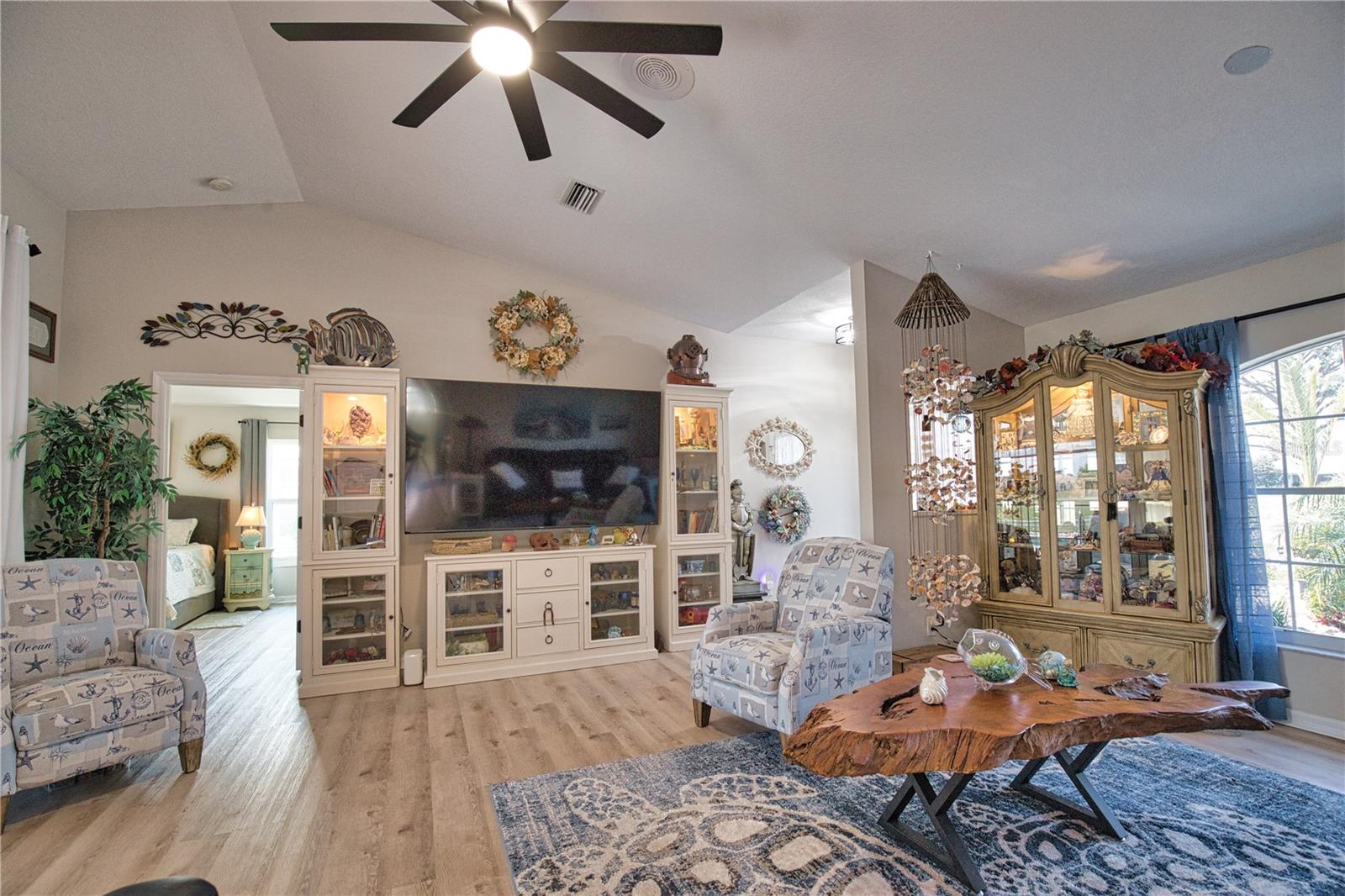 Image 18 of 99 For 22 Medalist Court