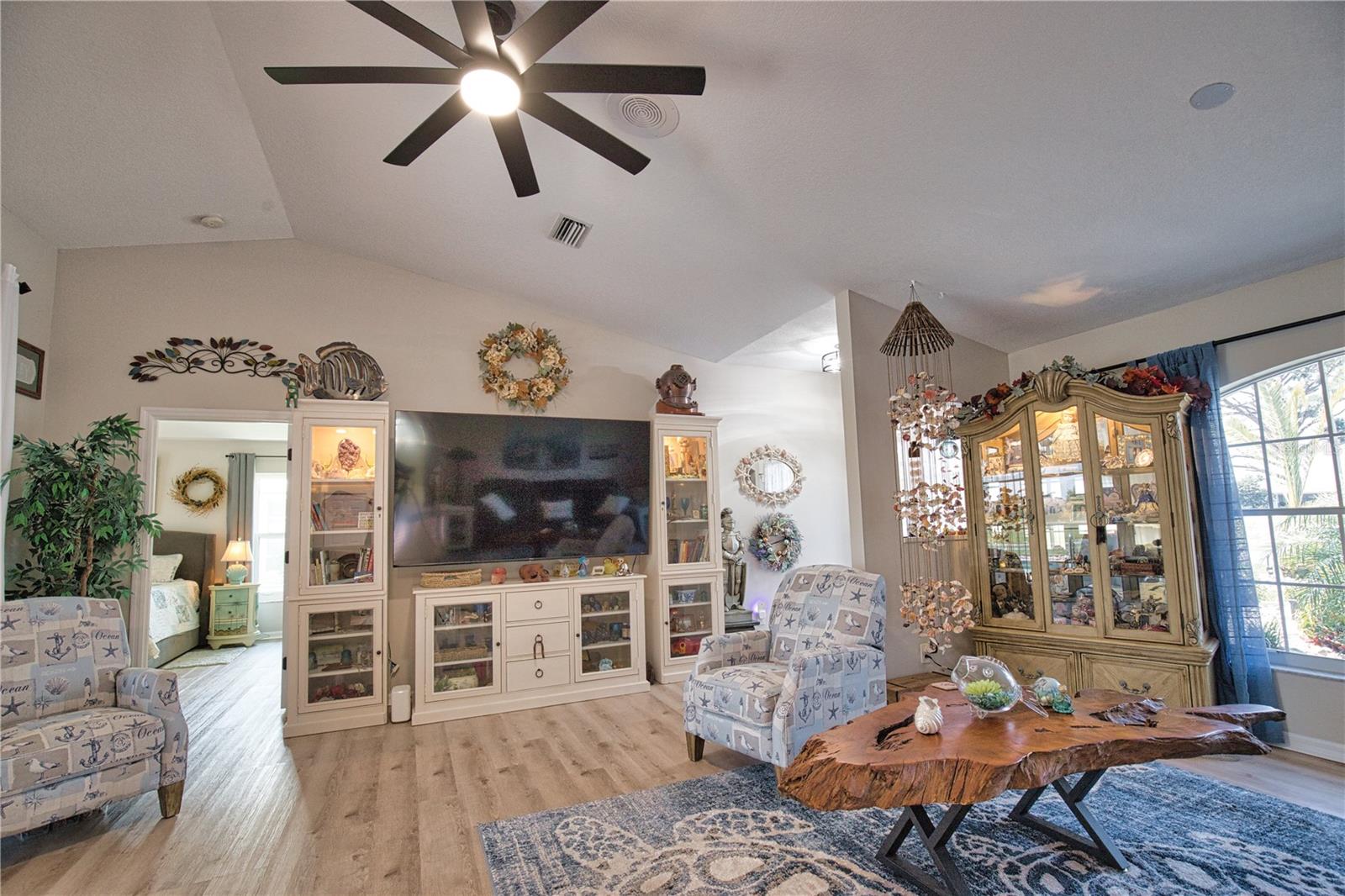 Image 19 of 99 For 22 Medalist Court