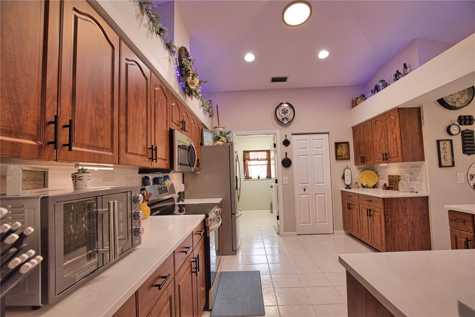 Image 24 of 99 For 22 Medalist Court