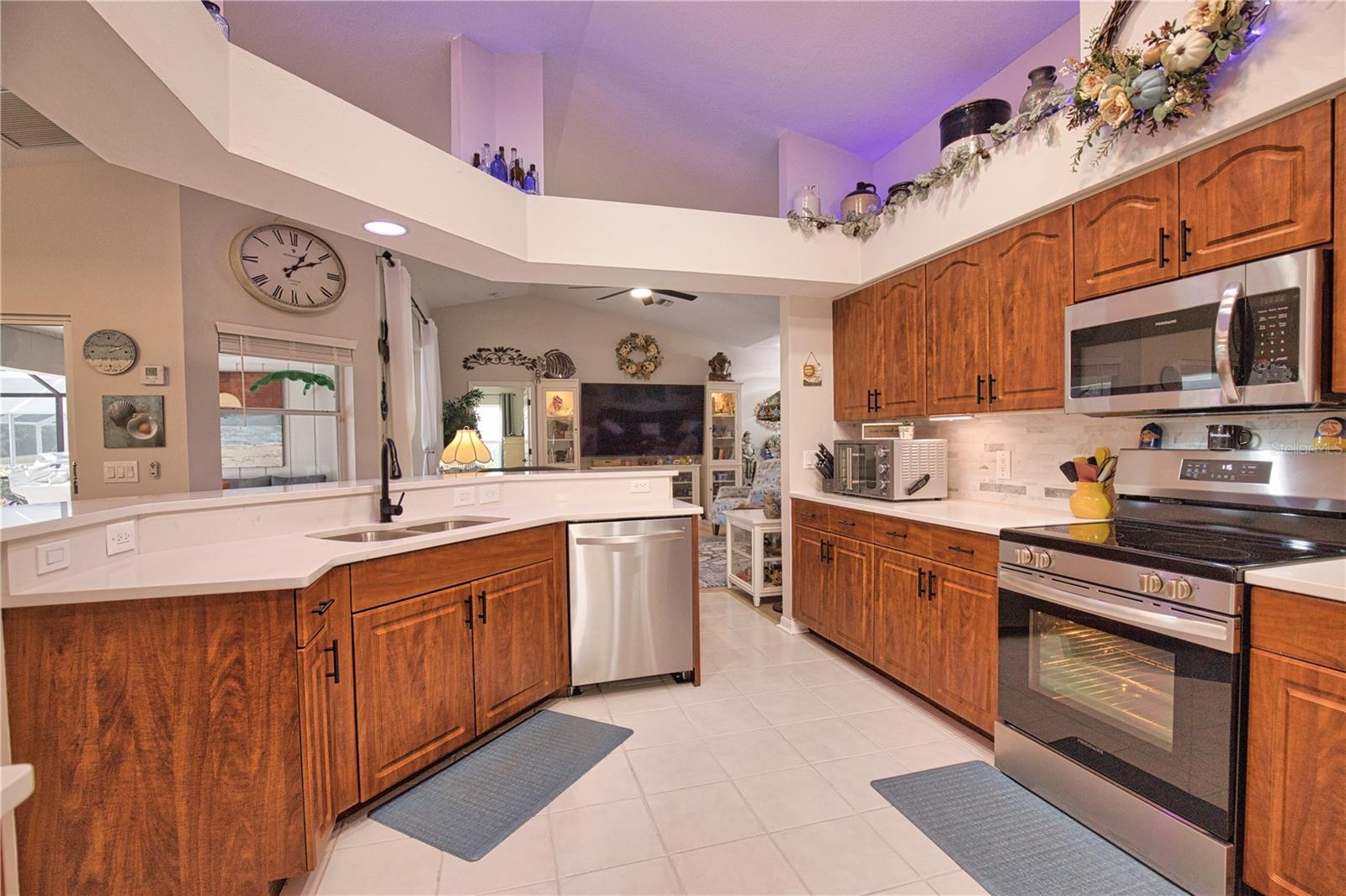 Image 30 of 99 For 22 Medalist Court