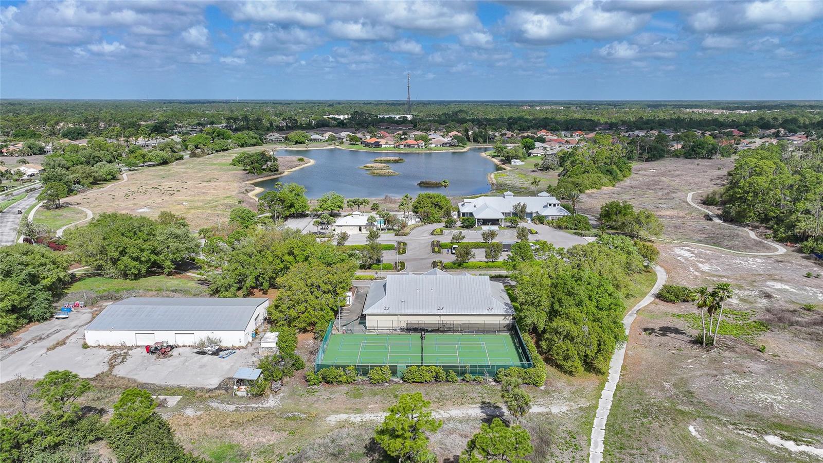 Image 37 of 47 For 2037 Lynx Run