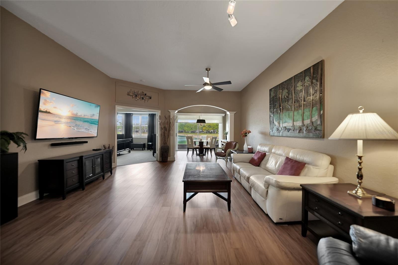 Image 8 of 47 For 2037 Lynx Run