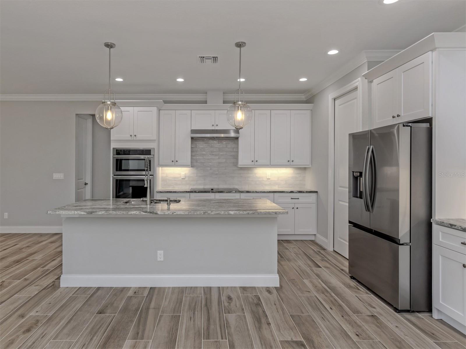 Image 4 of 40 For 3423 Knox Terrace