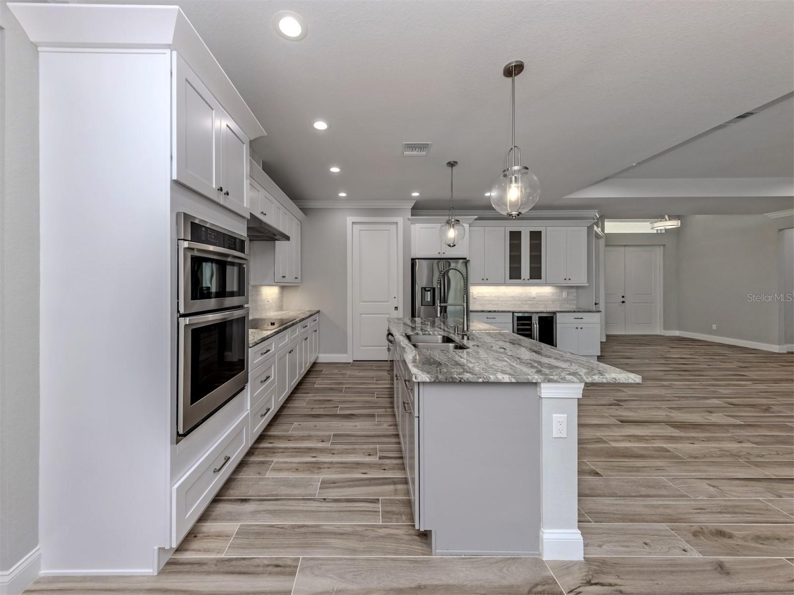 Image 9 of 40 For 3423 Knox Terrace