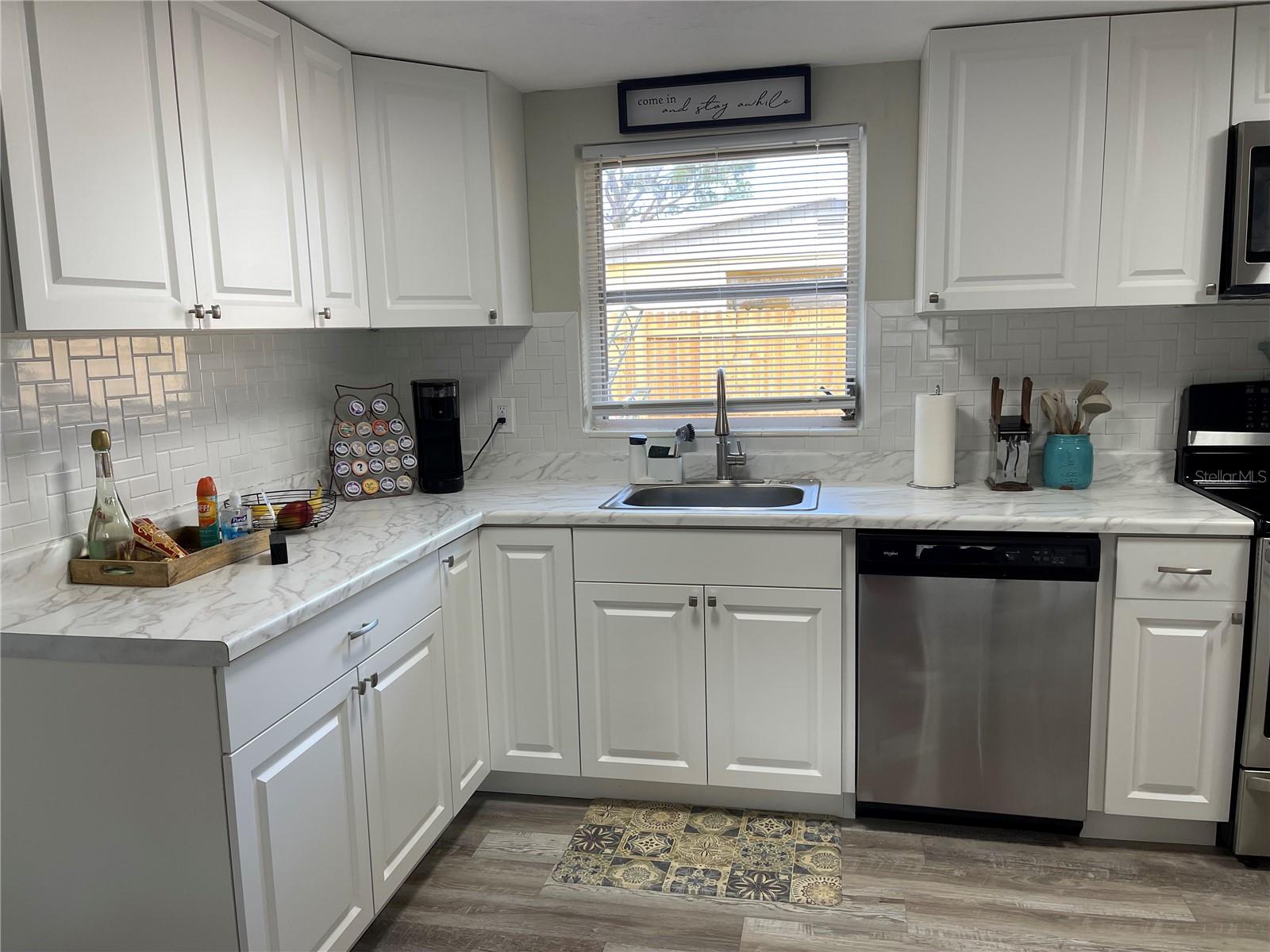 Image 10 of 30 For 50 Euclid Avenue