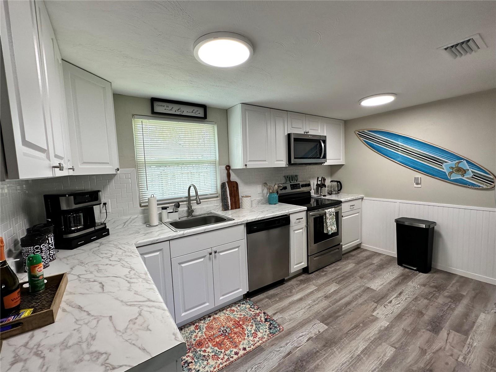 Image 11 of 30 For 50 Euclid Avenue