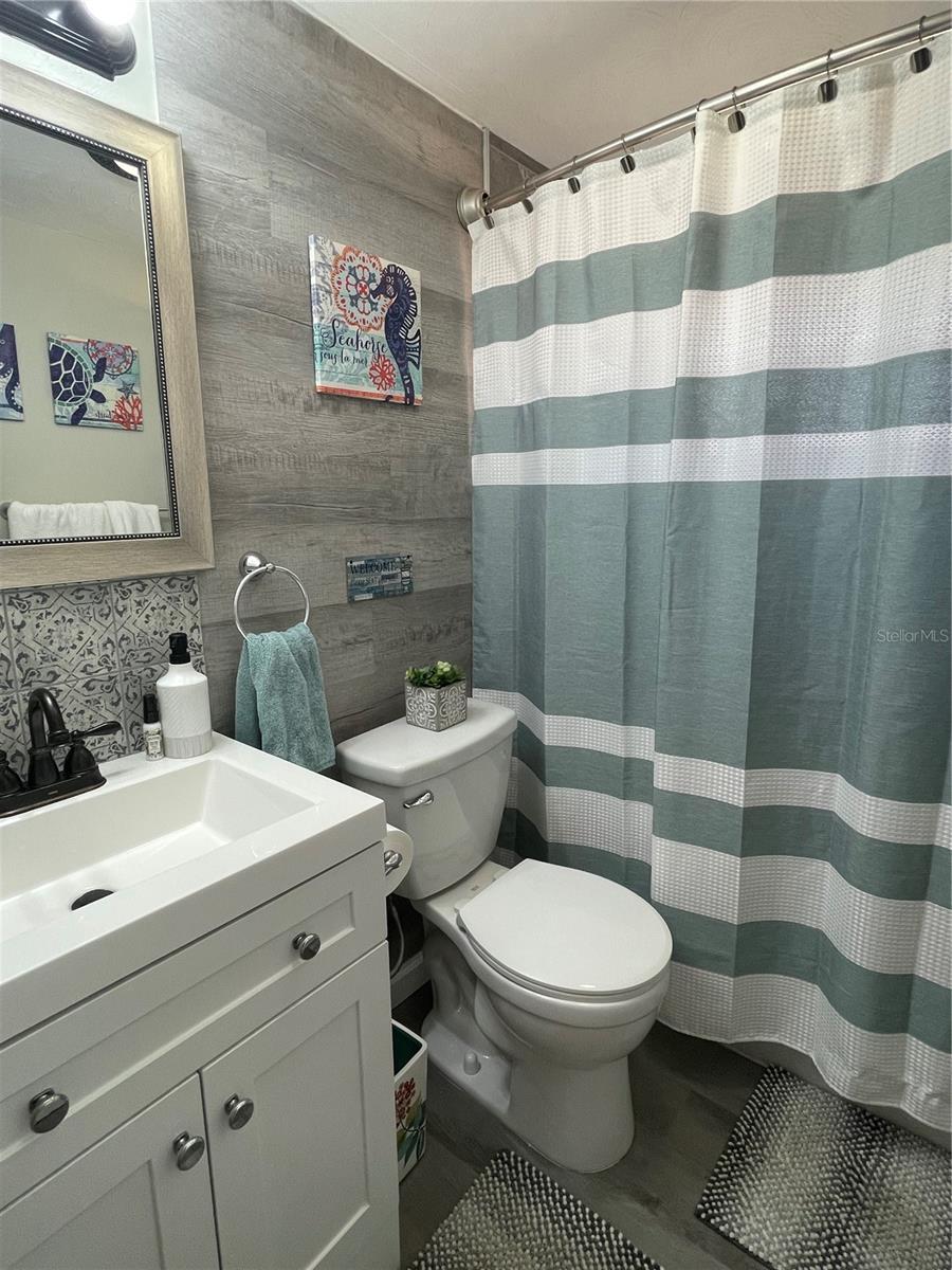 Image 15 of 30 For 50 Euclid Avenue