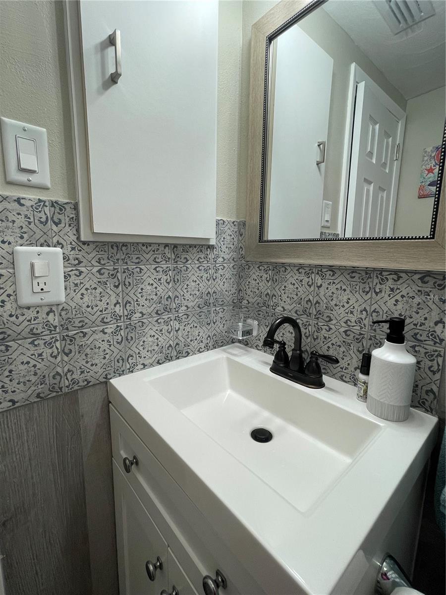 Image 16 of 30 For 50 Euclid Avenue