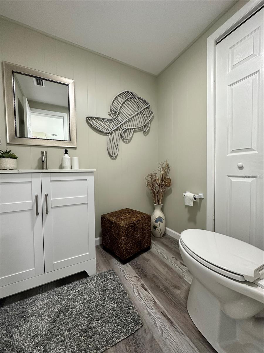 Image 22 of 30 For 50 Euclid Avenue