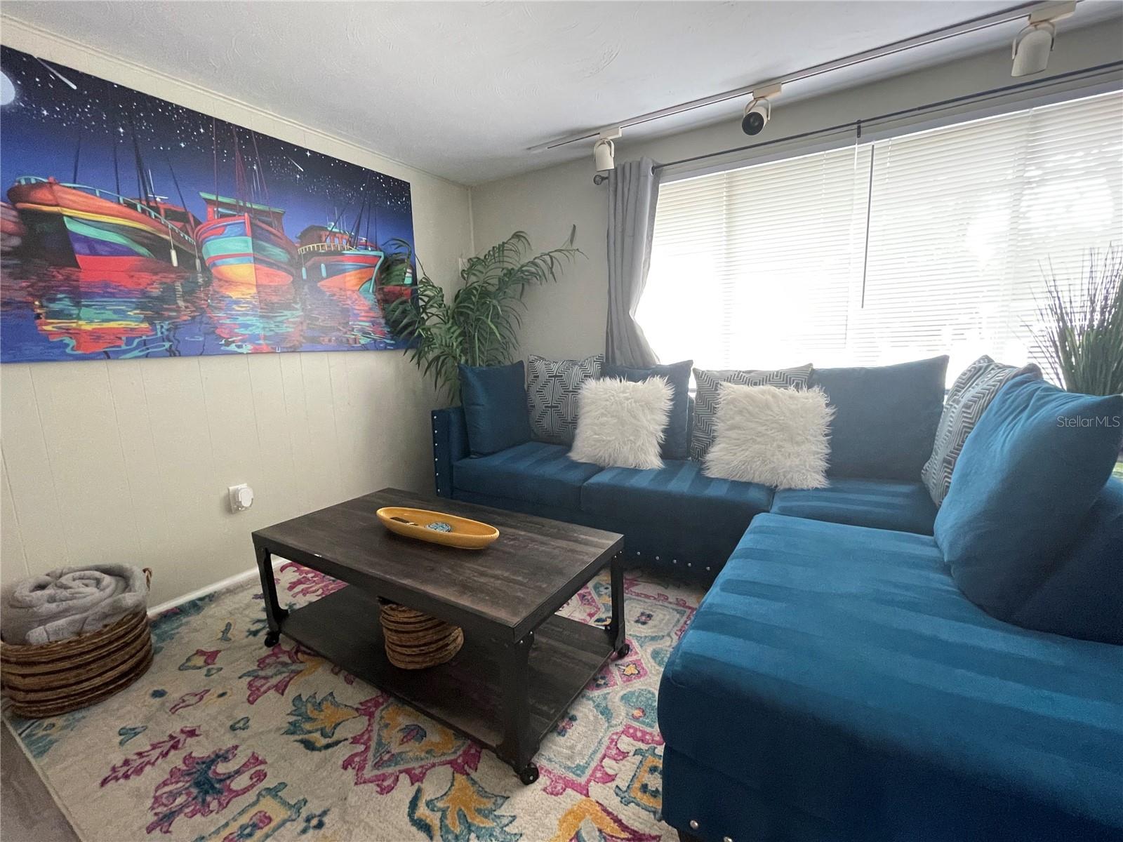 Image 8 of 30 For 50 Euclid Avenue