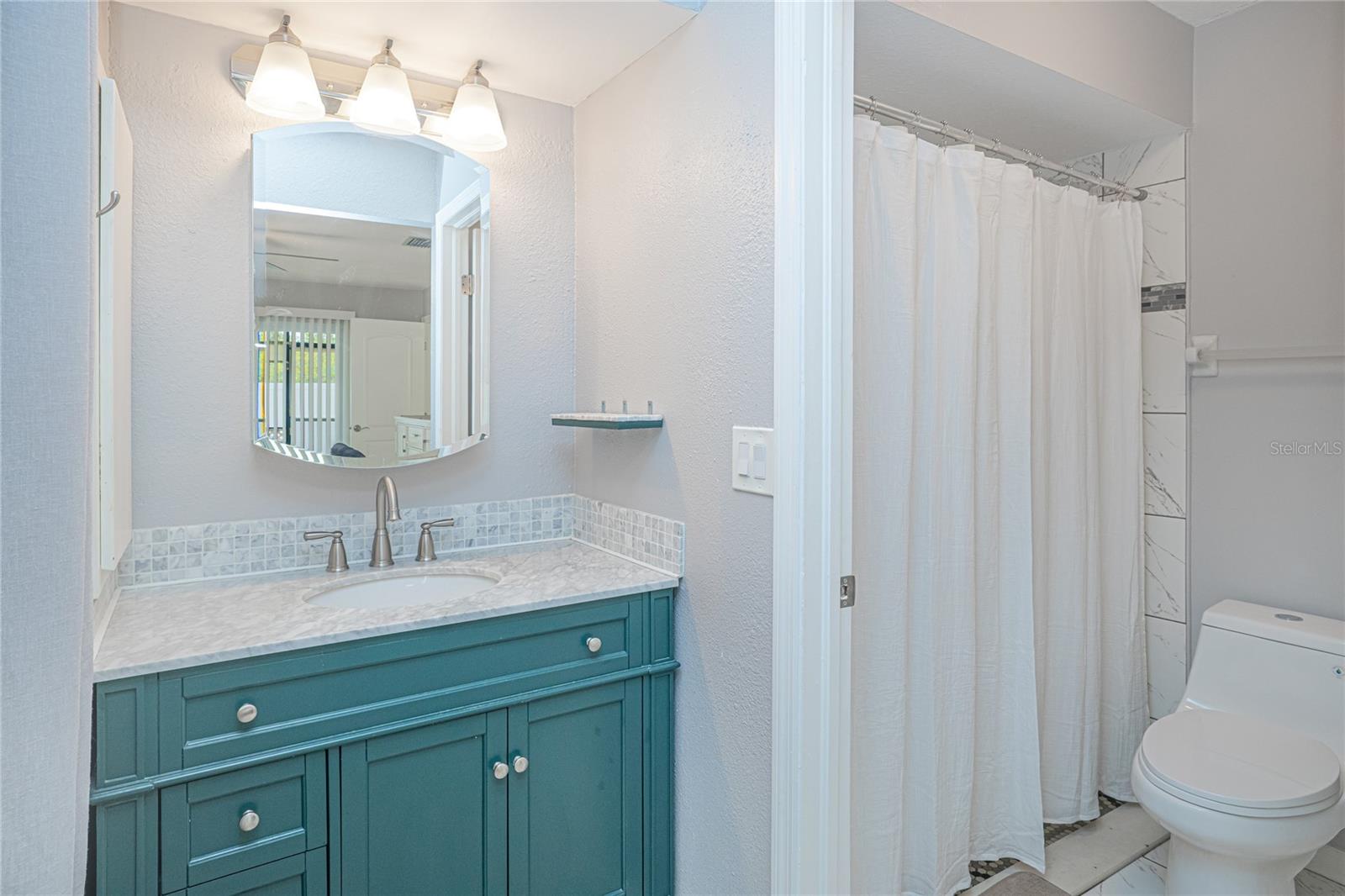 Image 22 of 33 For 24540 Harborview Road D3