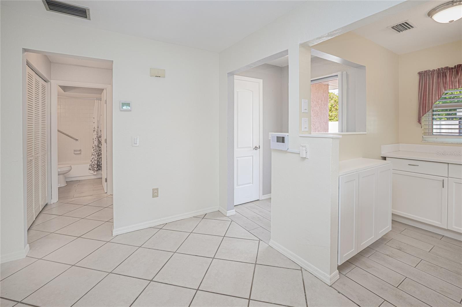 Image 6 of 33 For 24540 Harborview Road D3