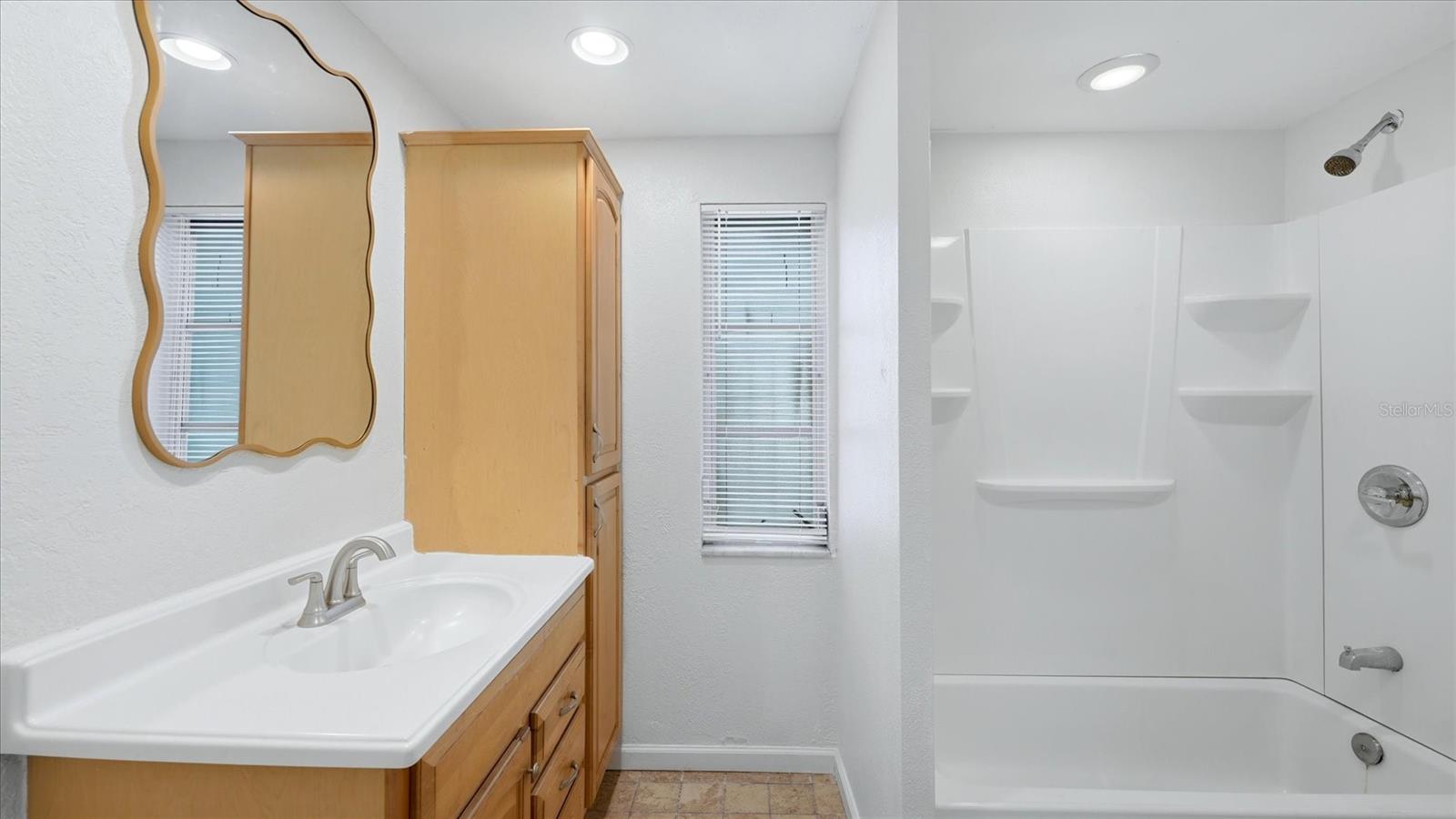 Image 17 of 29 For 3328 Beacon Drive