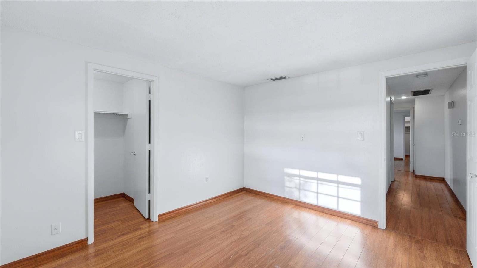 Image 19 of 29 For 3328 Beacon Drive