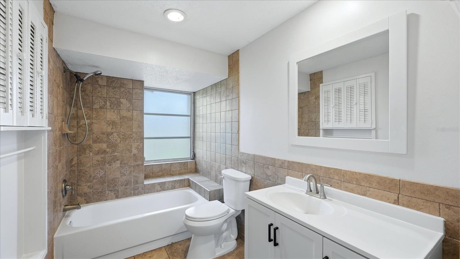 Image 21 of 29 For 3328 Beacon Drive