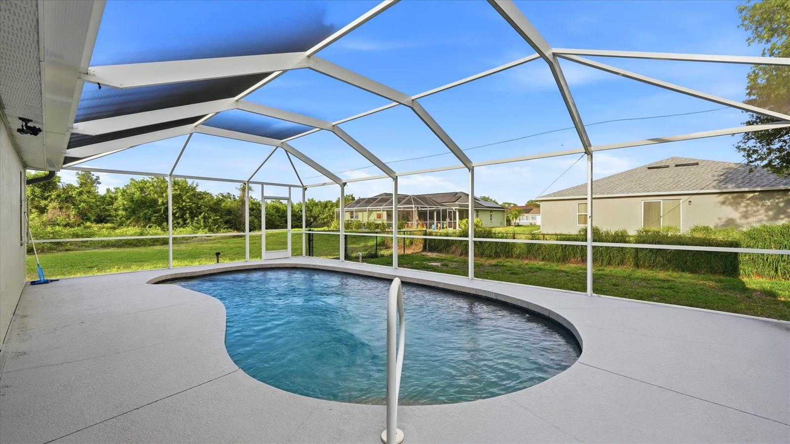 Image 25 of 29 For 3328 Beacon Drive