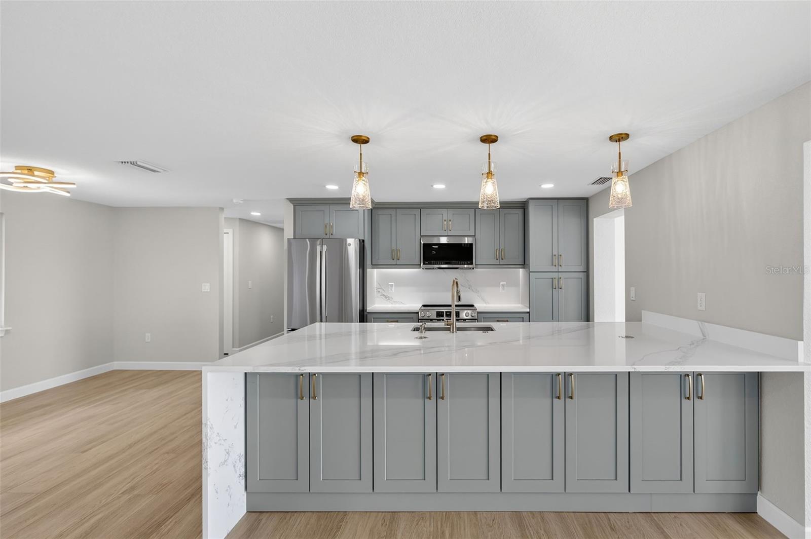 Image 15 of 70 For 1424 Lemon Bay Drive