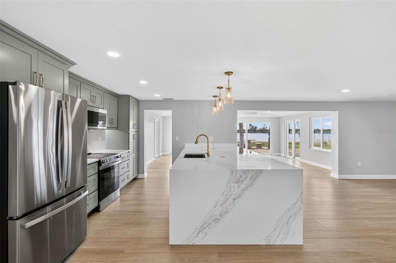 Image 17 of 70 For 1424 Lemon Bay Drive