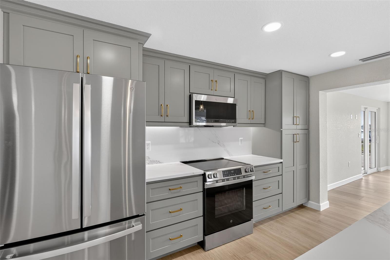 Image 19 of 70 For 1424 Lemon Bay Drive