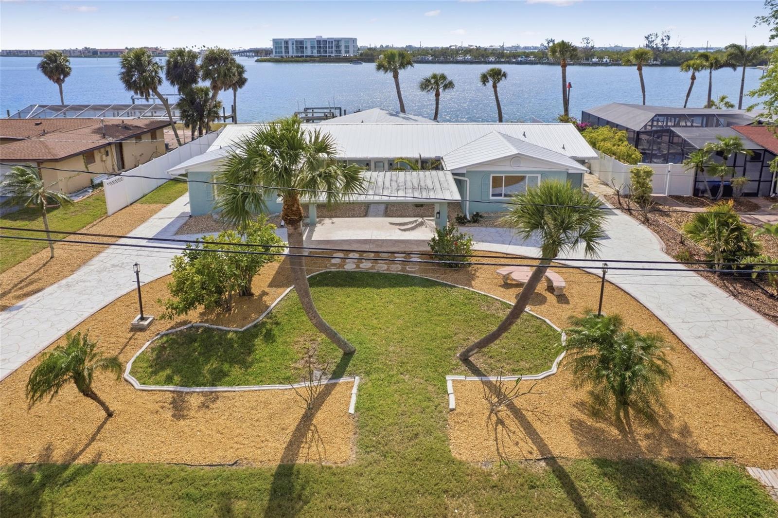 Image 2 of 70 For 1424 Lemon Bay Drive