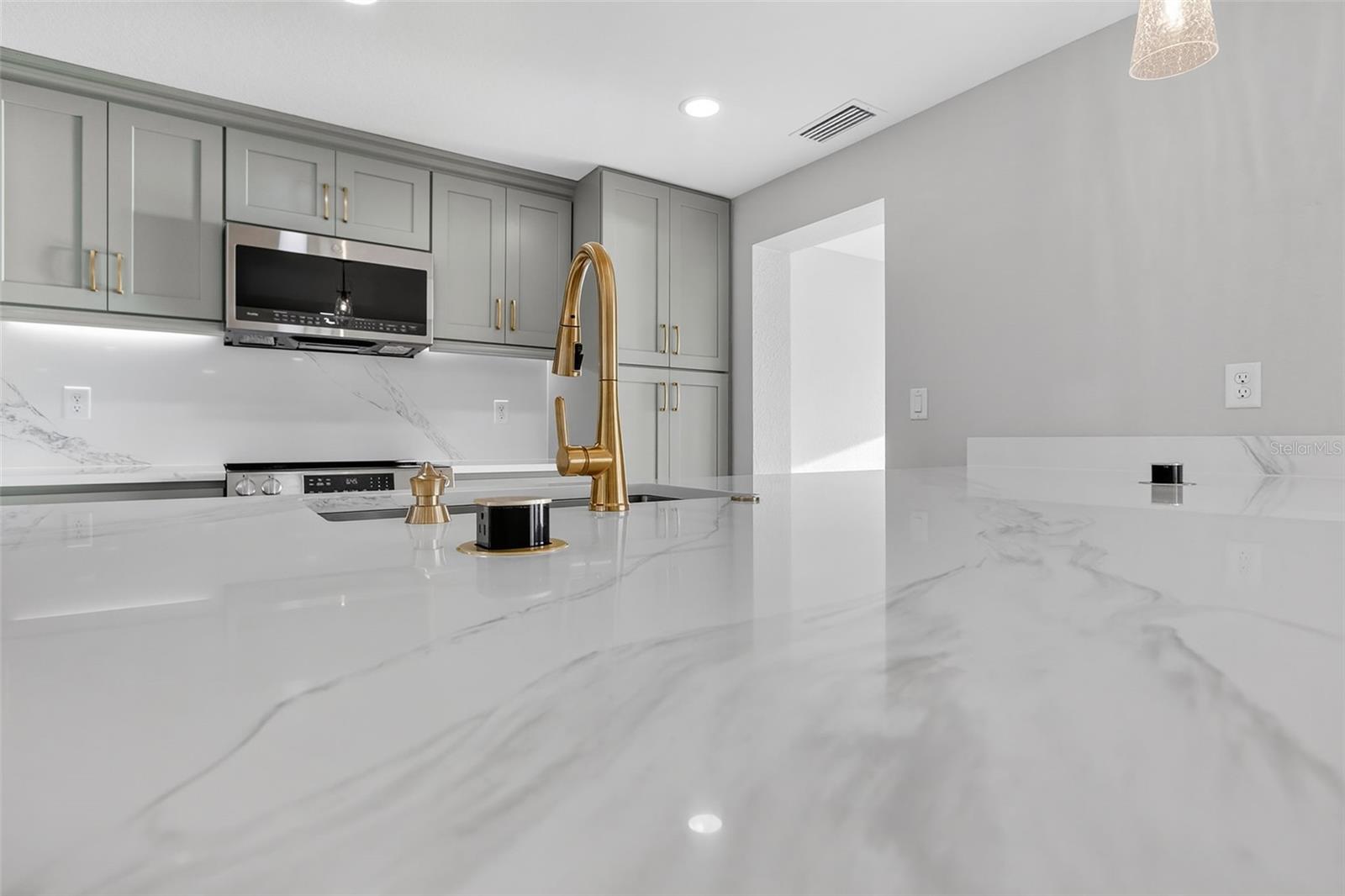 Image 20 of 70 For 1424 Lemon Bay Drive