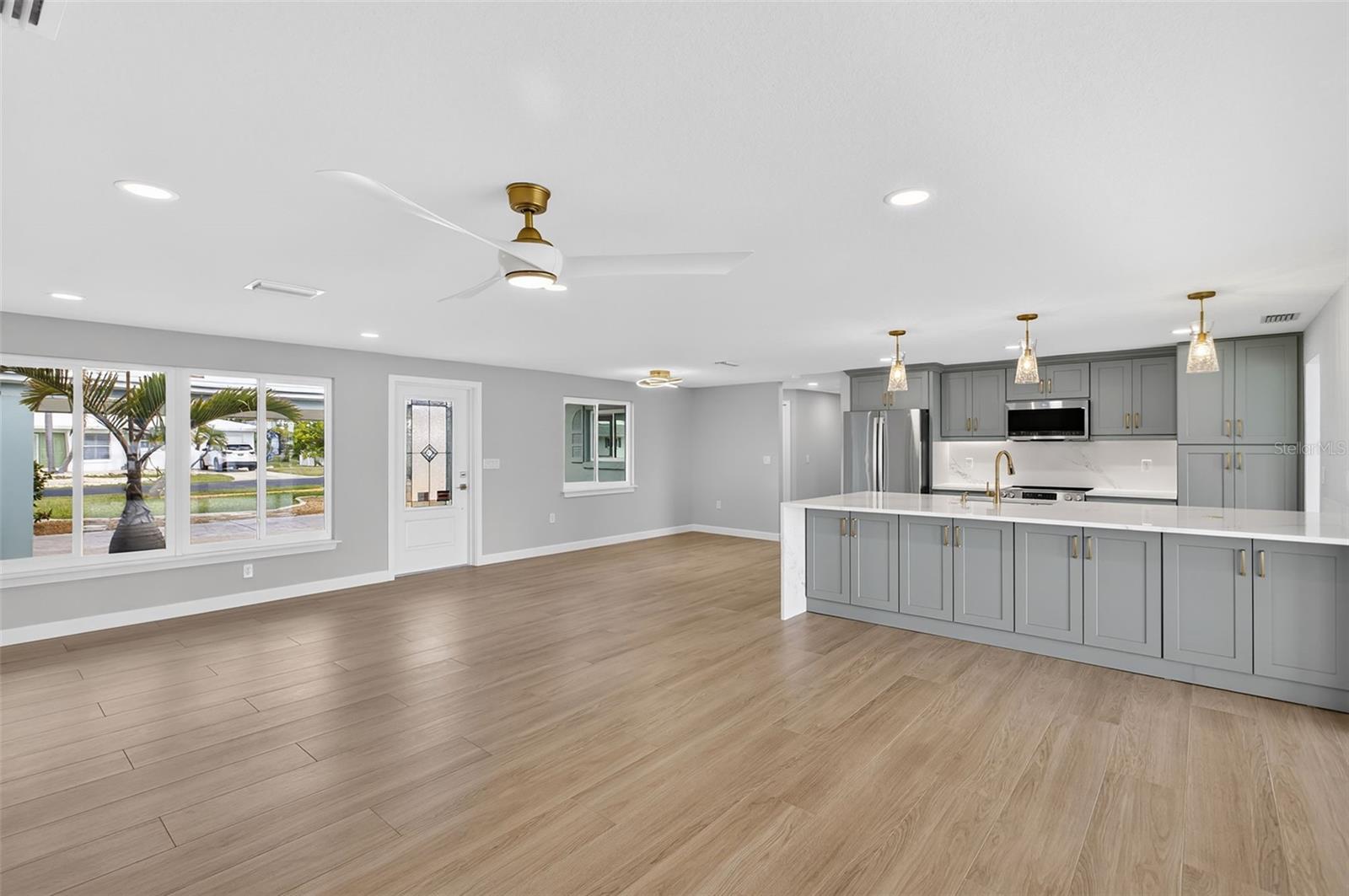 Image 21 of 70 For 1424 Lemon Bay Drive