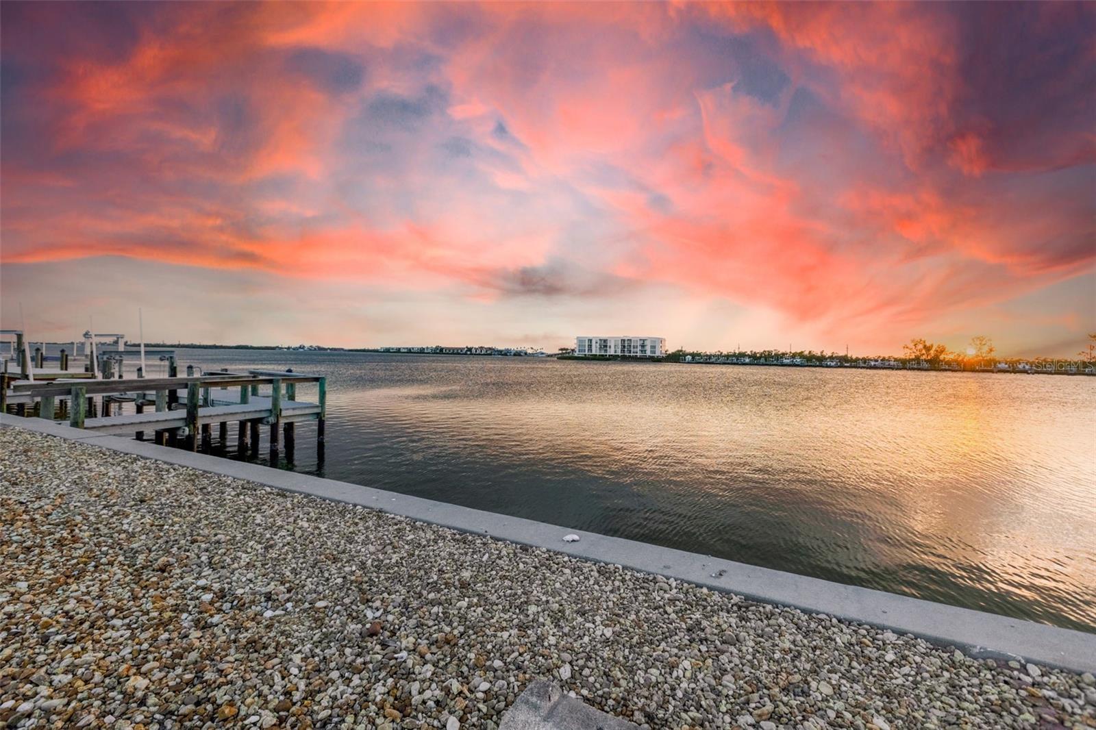 Image 26 of 70 For 1424 Lemon Bay Drive