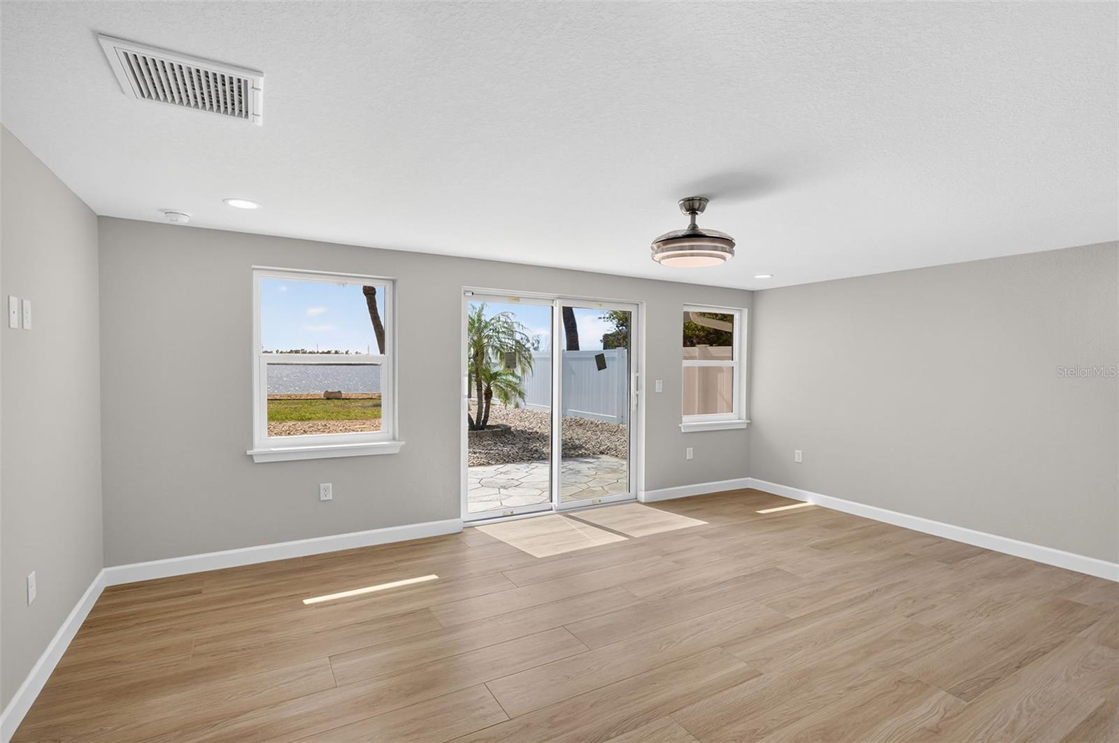 Image 33 of 70 For 1424 Lemon Bay Drive