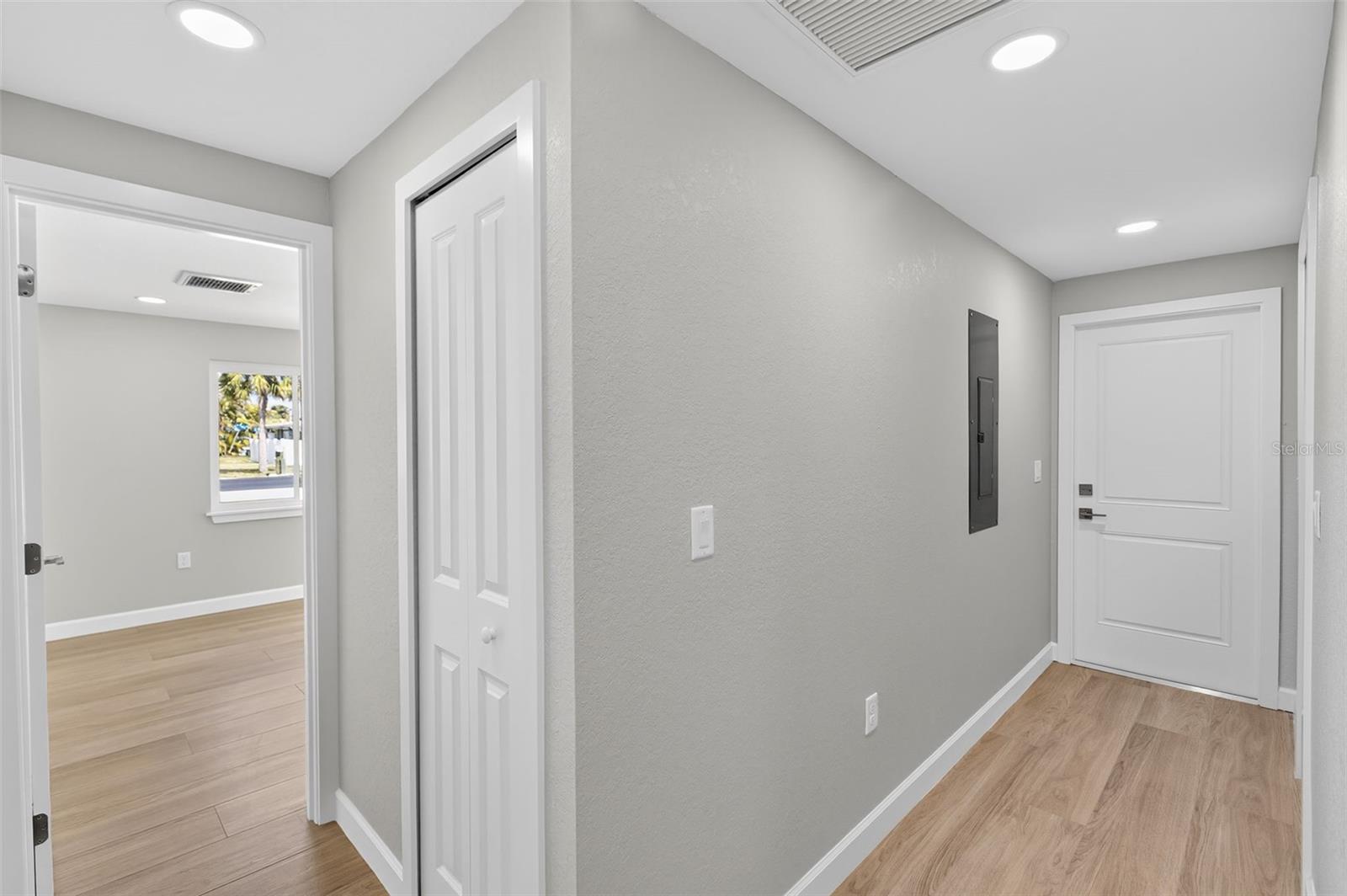 Image 42 of 70 For 1424 Lemon Bay Drive