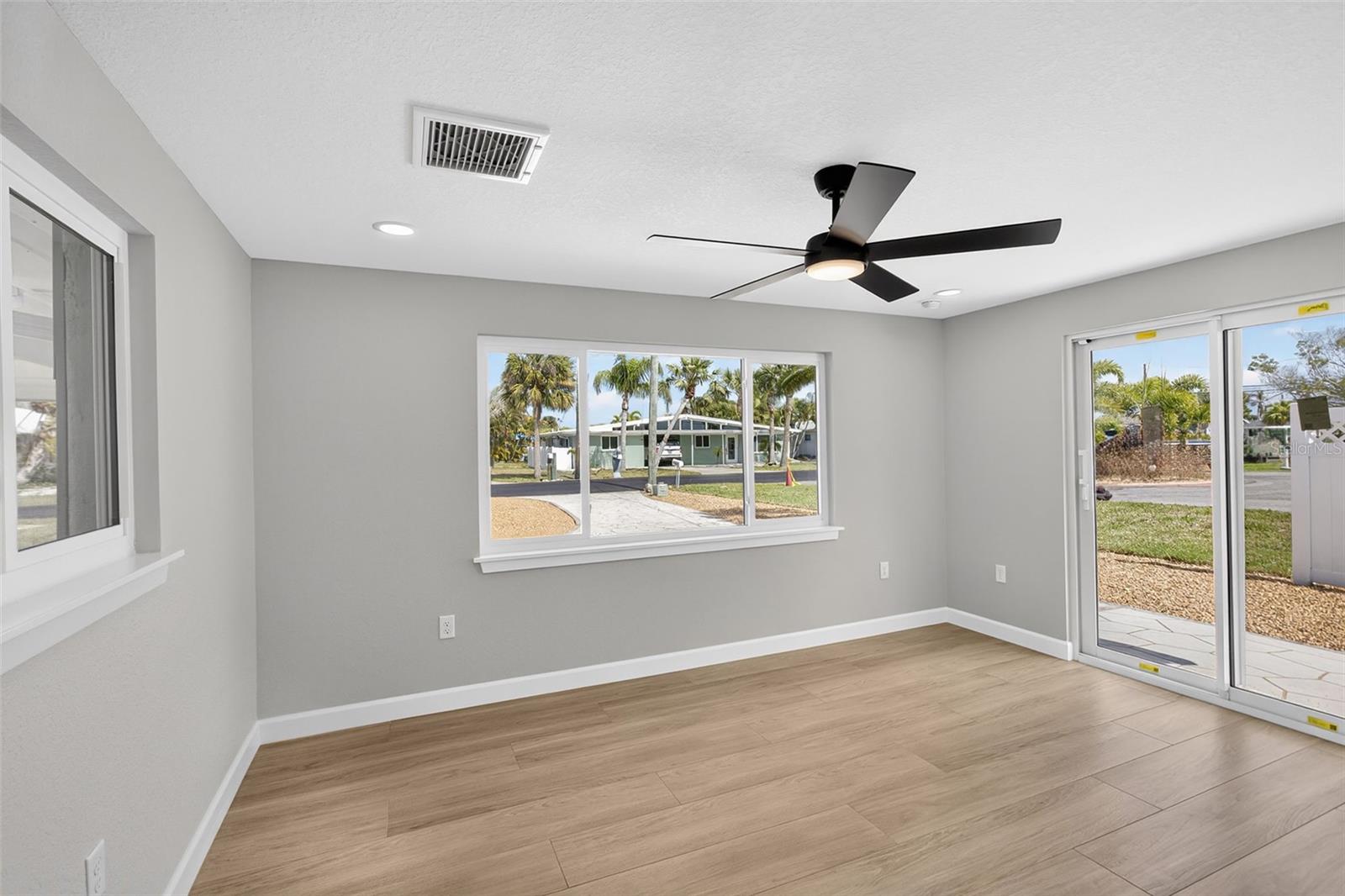 Image 44 of 70 For 1424 Lemon Bay Drive