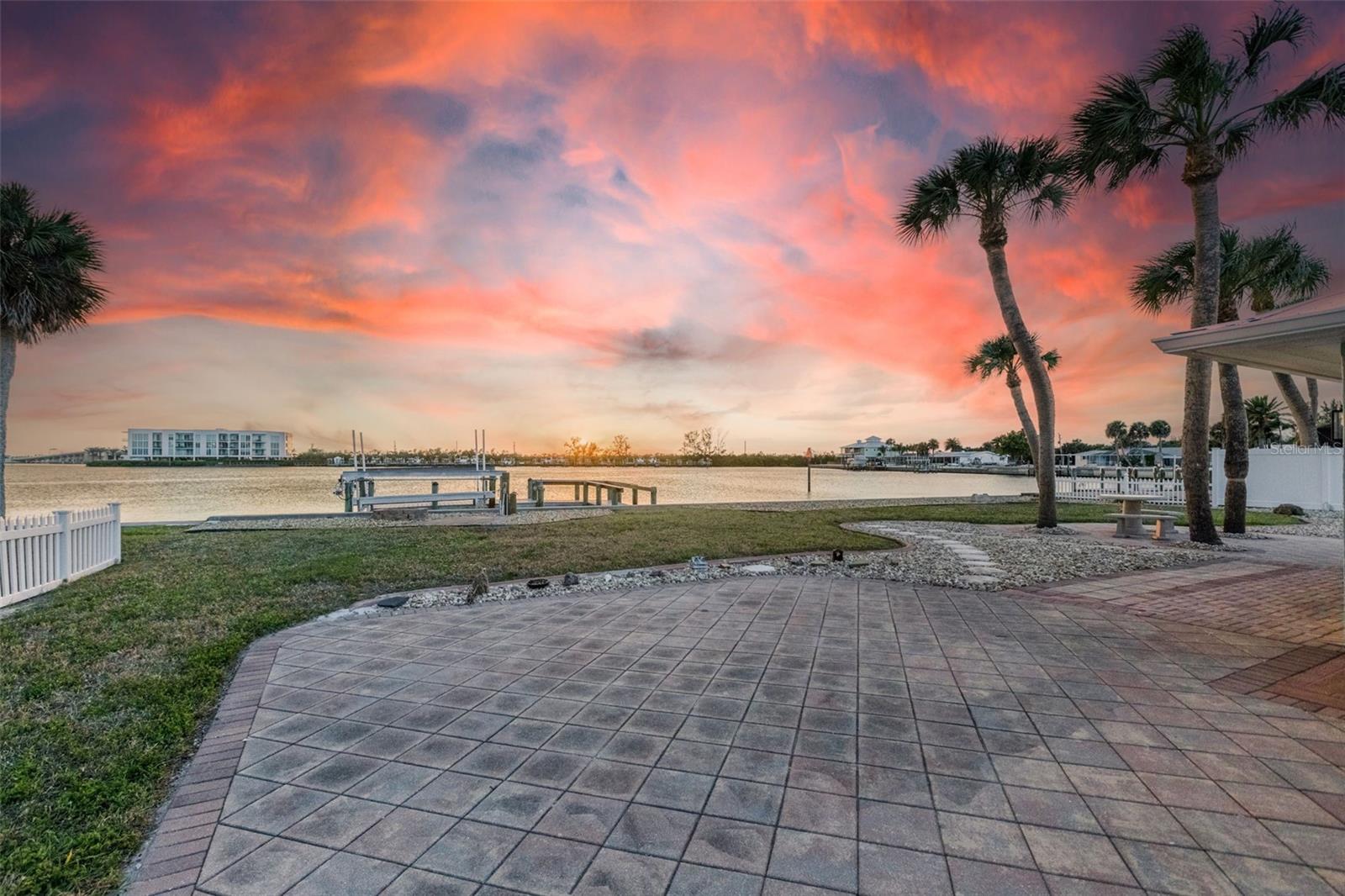 Image 5 of 70 For 1424 Lemon Bay Drive