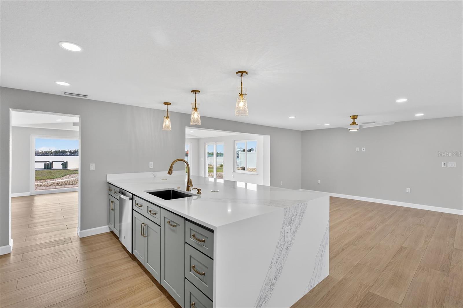 Image 8 of 70 For 1424 Lemon Bay Drive