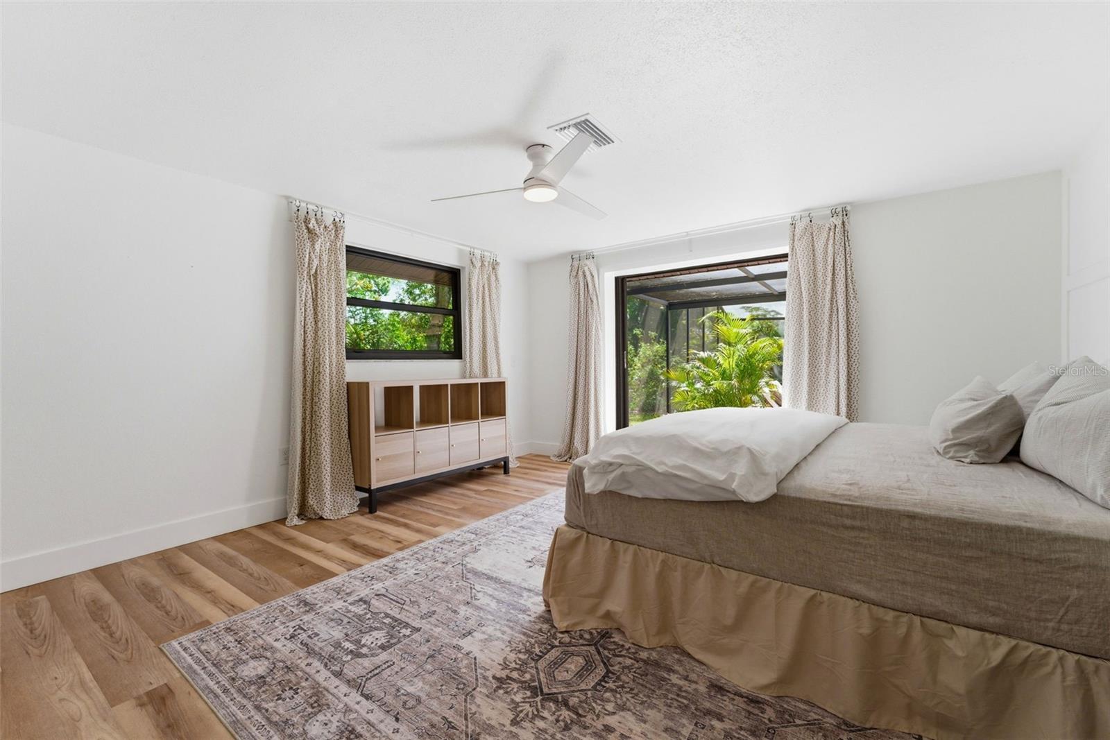 Image 19 of 53 For 1155 Forest Drive