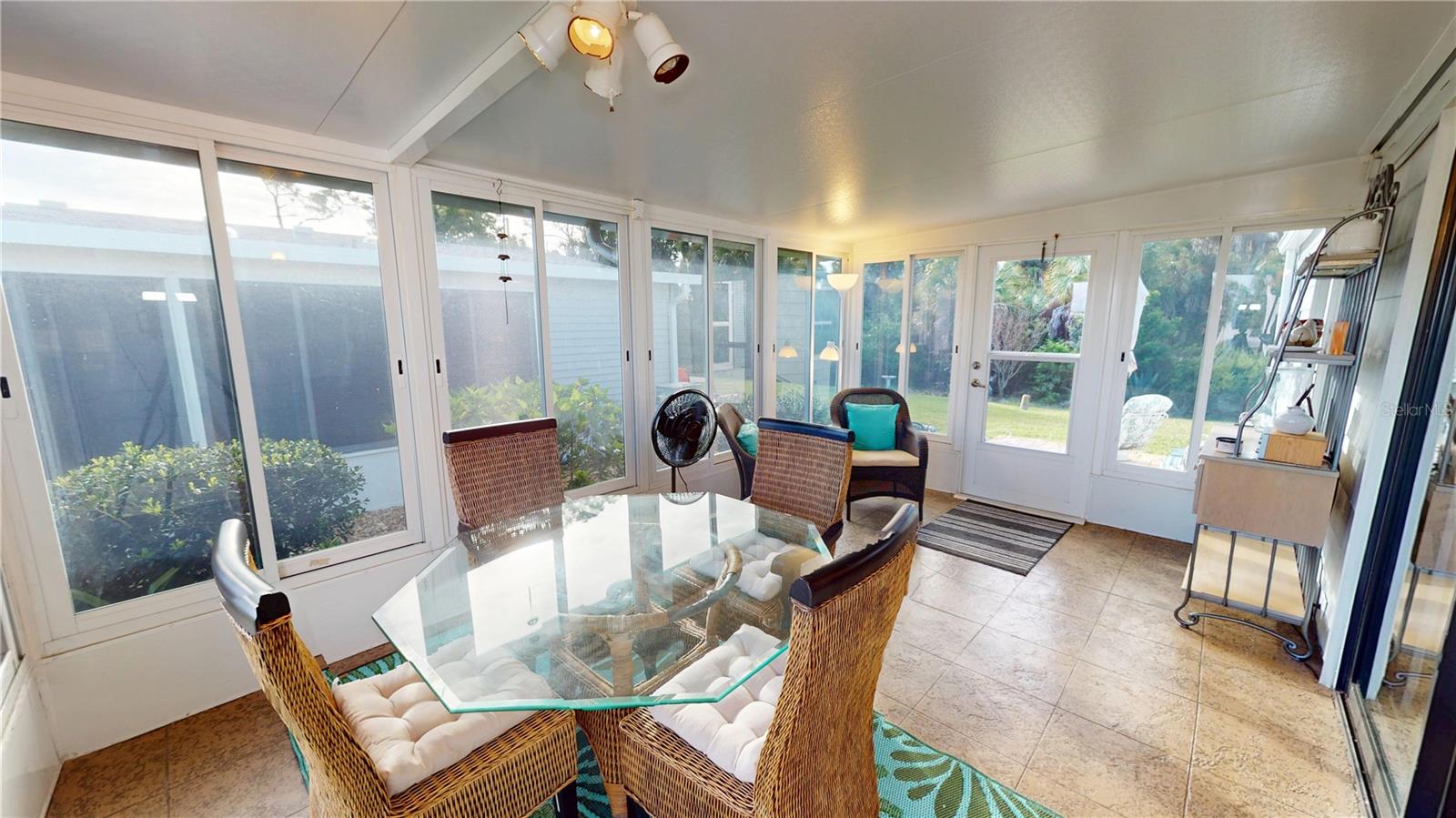 Image 12 of 37 For 817 Seabrook Drive