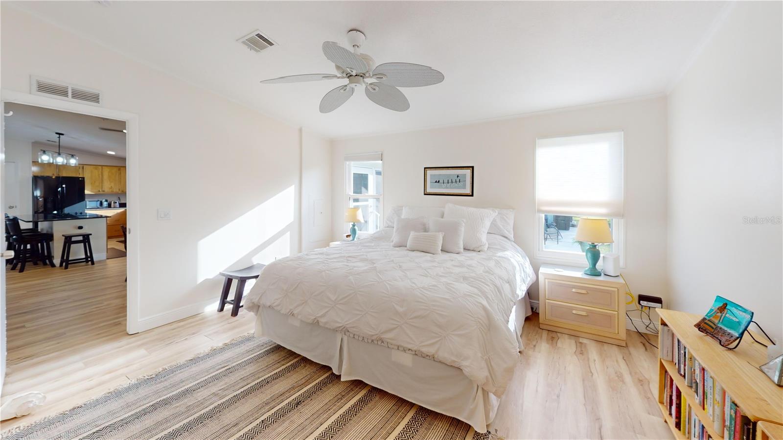 Image 16 of 37 For 817 Seabrook Drive