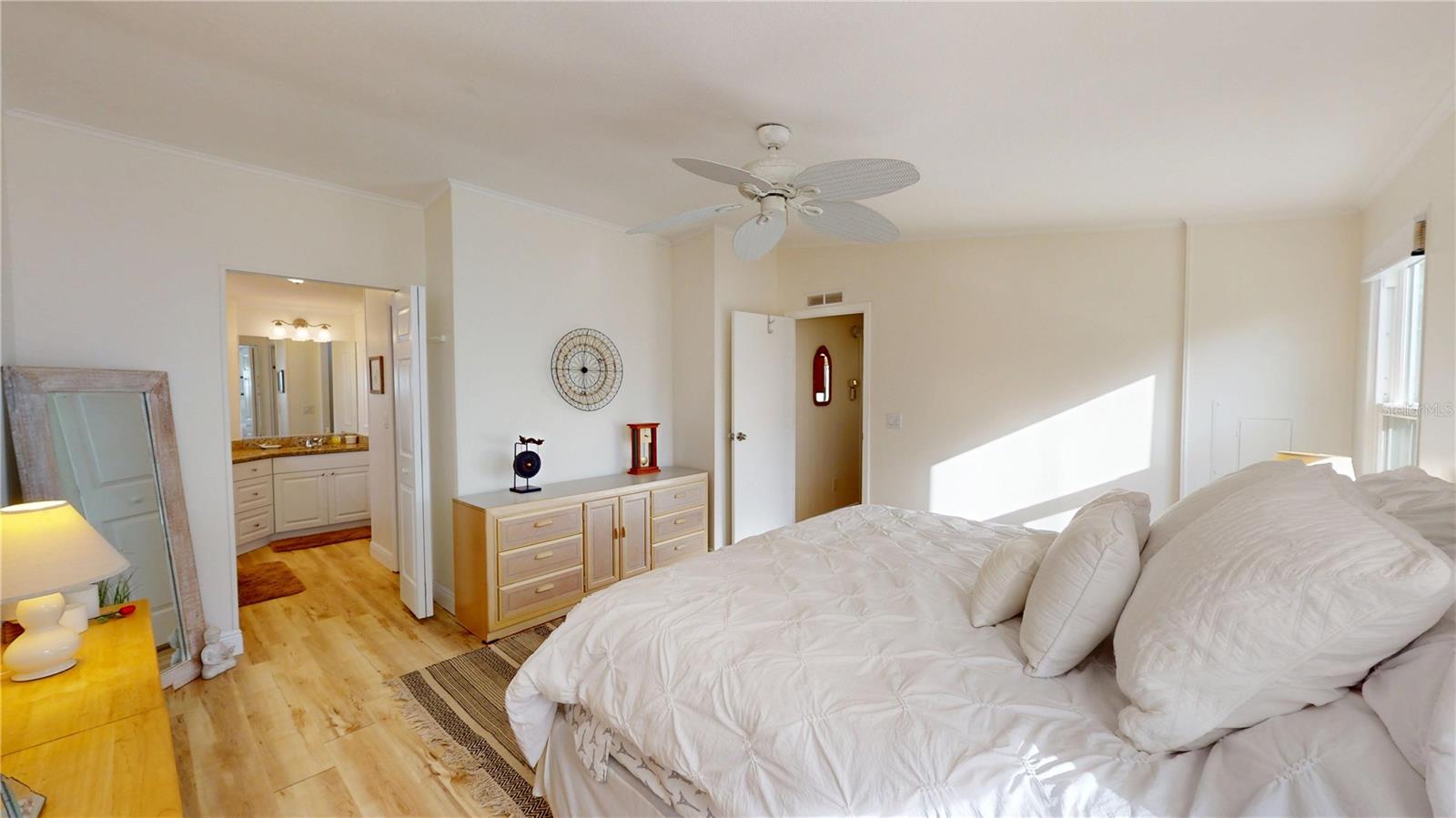 Image 17 of 37 For 817 Seabrook Drive