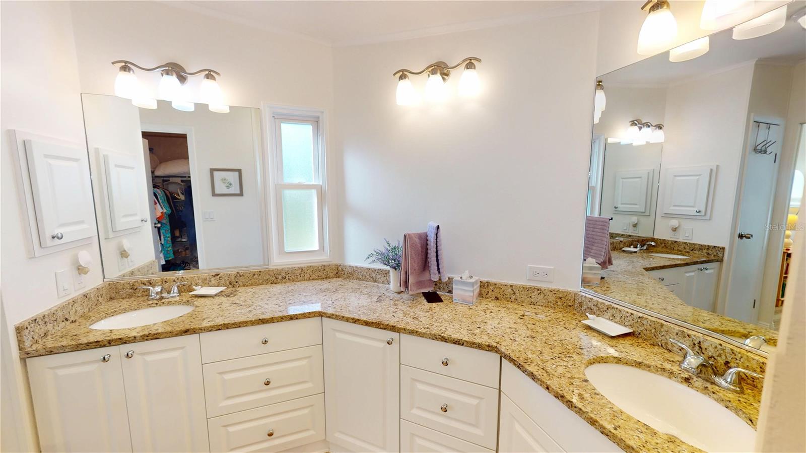 Image 18 of 37 For 817 Seabrook Drive