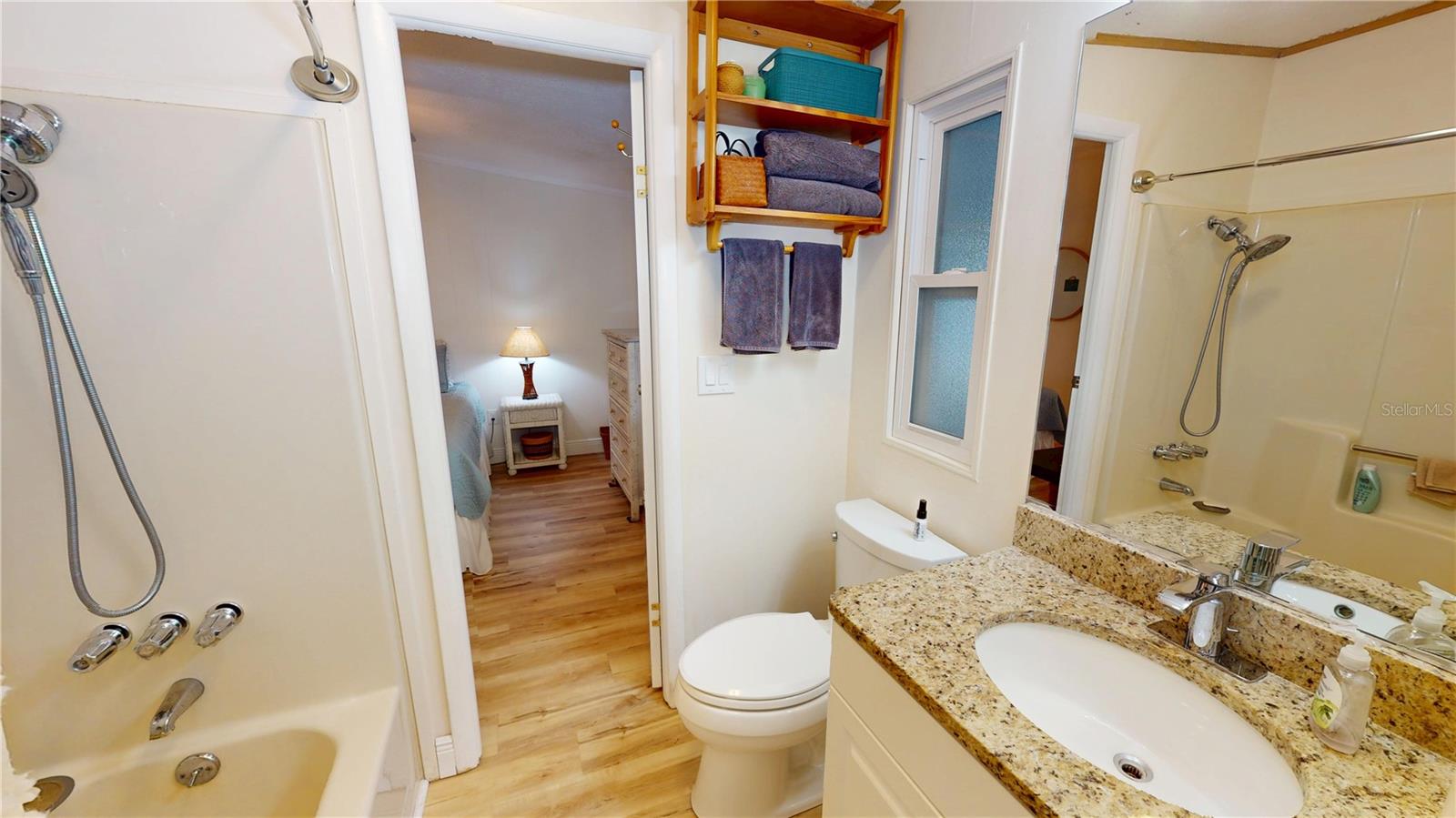 Image 23 of 37 For 817 Seabrook Drive