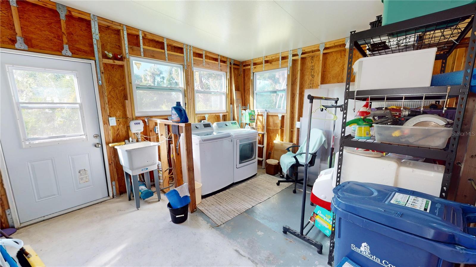 Image 25 of 37 For 817 Seabrook Drive