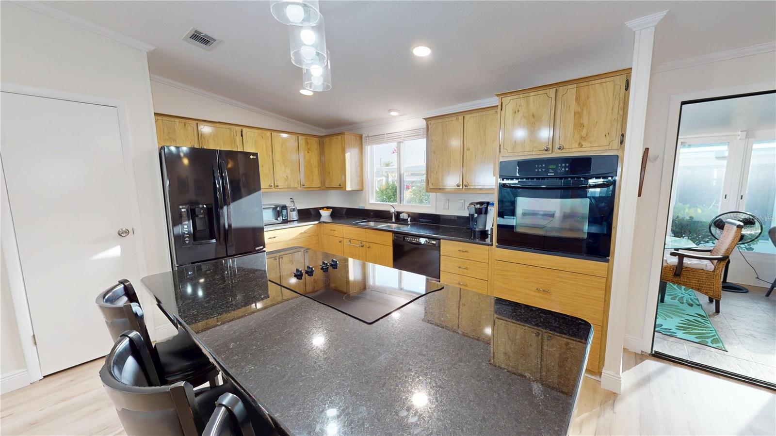 Image 8 of 37 For 817 Seabrook Drive