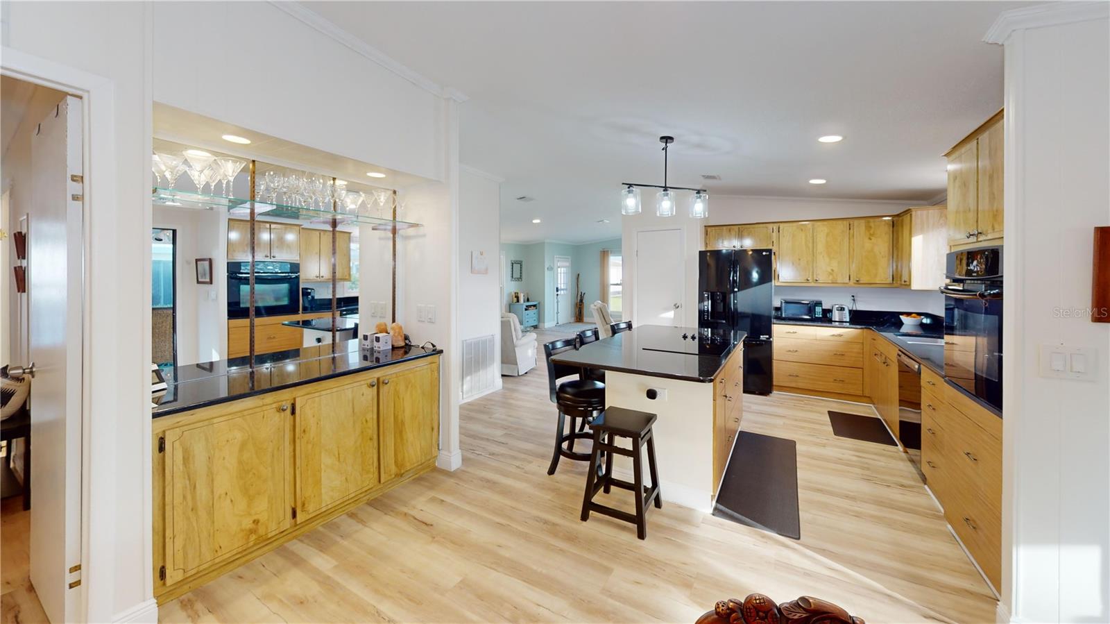 Image 9 of 37 For 817 Seabrook Drive